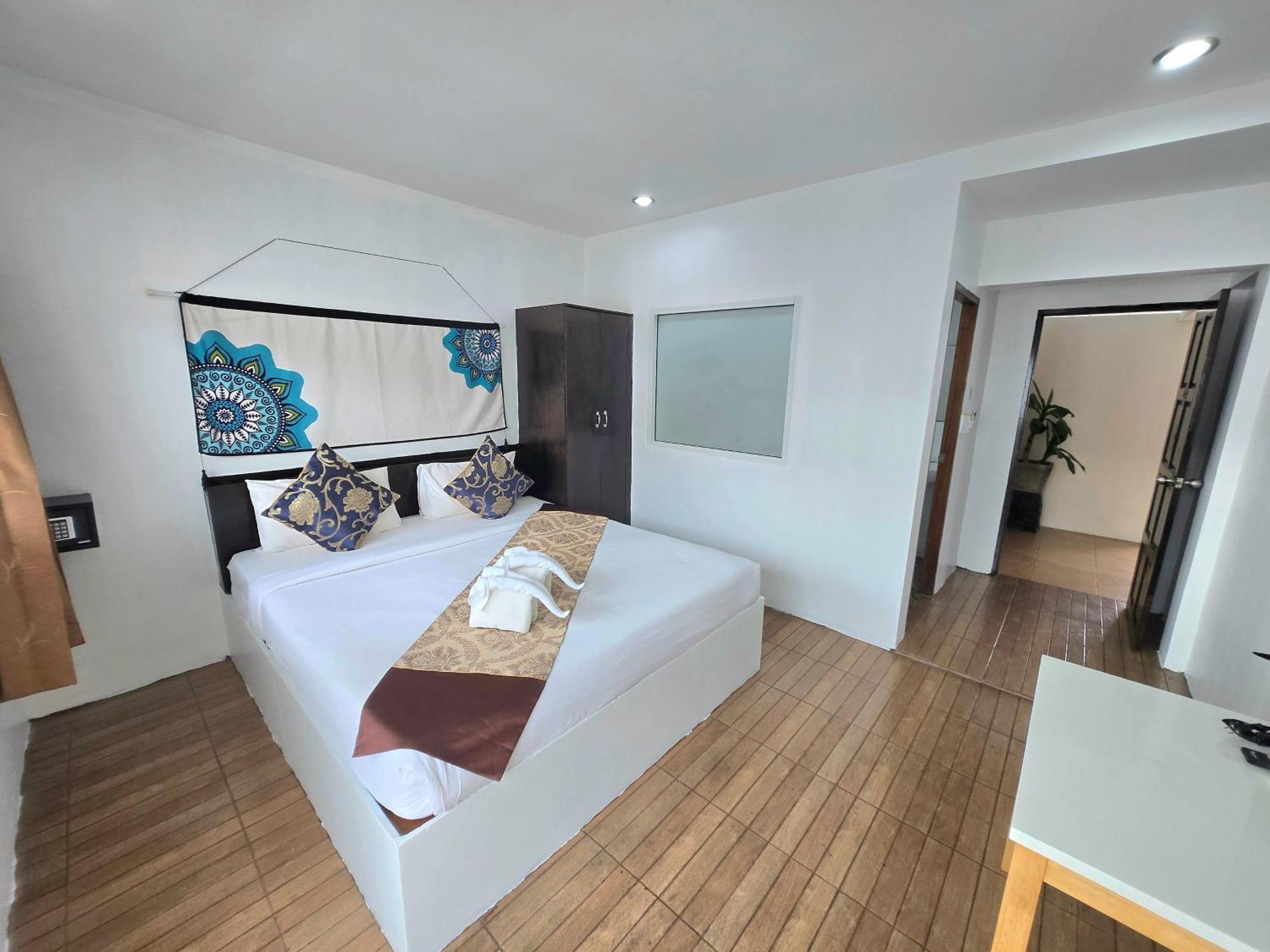 Happy 99 Guest House Patong Zewnętrze zdjęcie