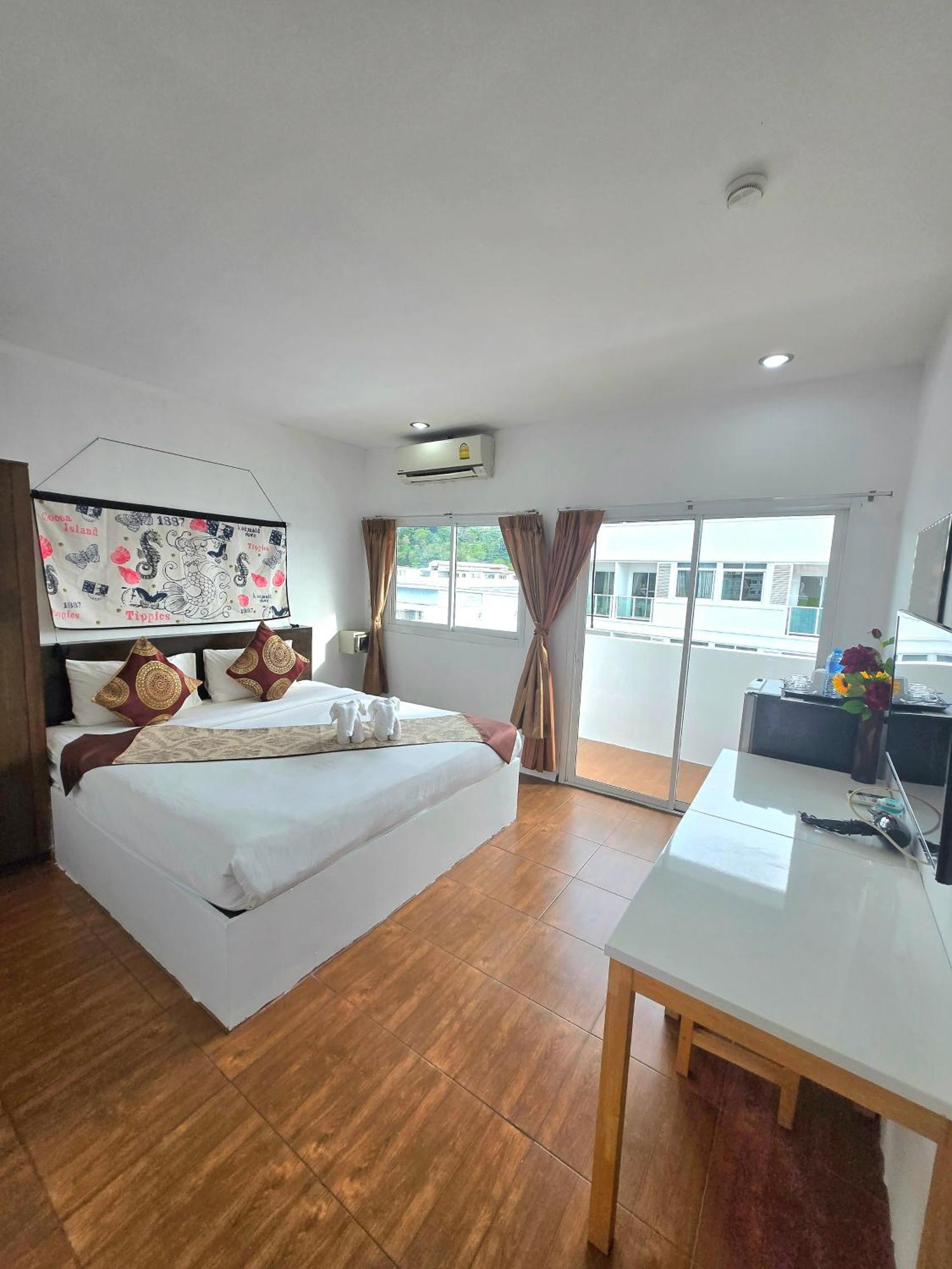 Happy 99 Guest House Patong Zewnętrze zdjęcie