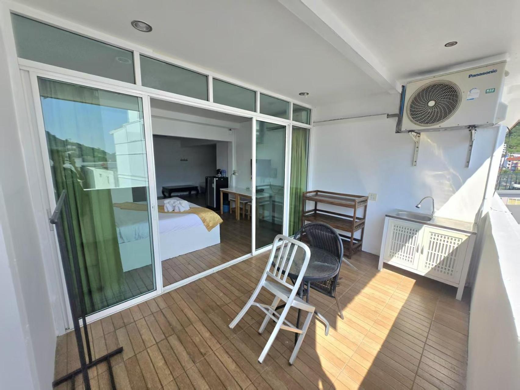 Happy 99 Guest House Patong Zewnętrze zdjęcie