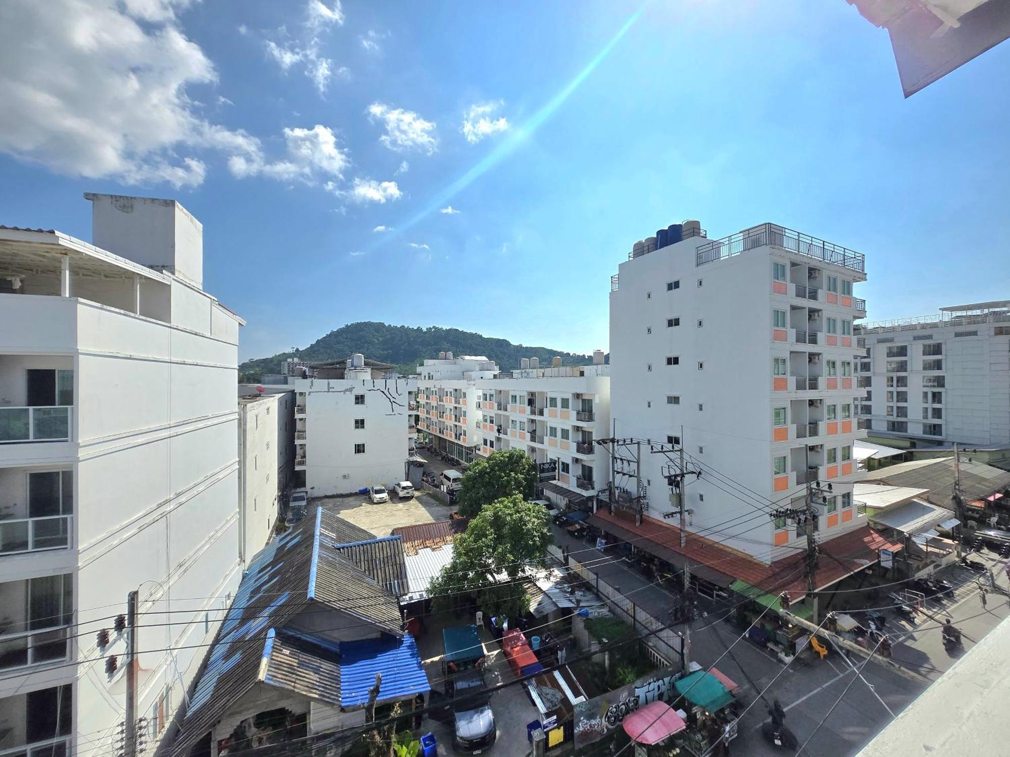 Happy 99 Guest House Patong Zewnętrze zdjęcie